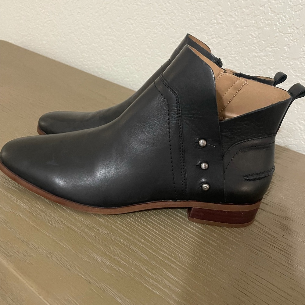 Franco Sarto Ankle Boot.